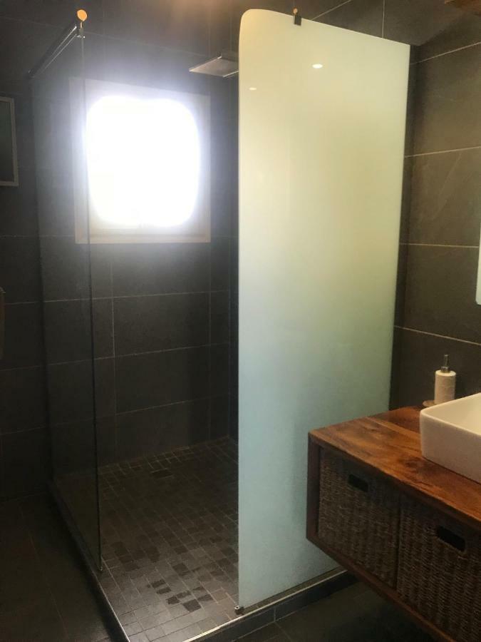 2 Chambres Avec Piscine Dans Maison Creole Сен-Пьер Экстерьер фото